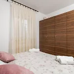 Beautiful Home In Medveja With House Sea View Vakantiehuis